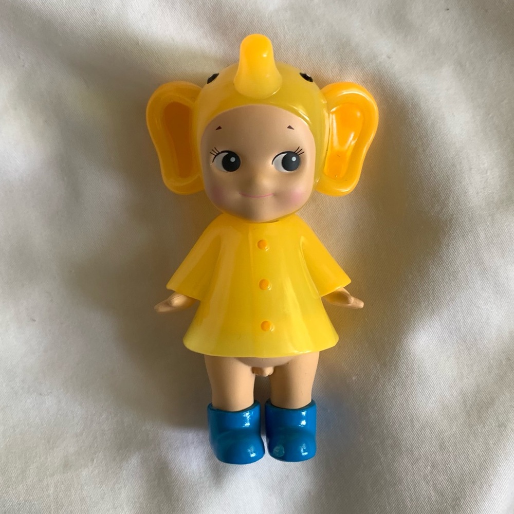 Sonny Angel I Love Rainy Days Elephant